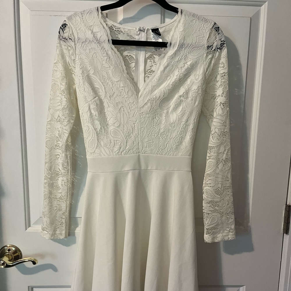 white long sleeve a line lace dress